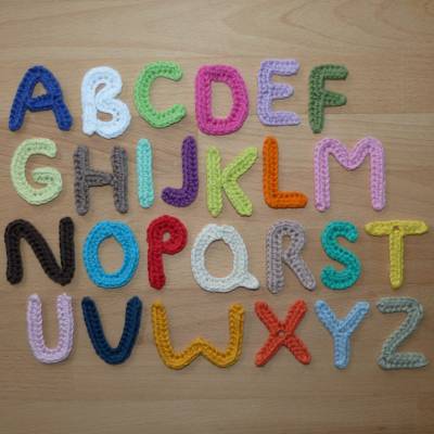Häkelanleitung Applikationen kleine Buchstaben einfach und schnell gehäkelt, pdf-Datei