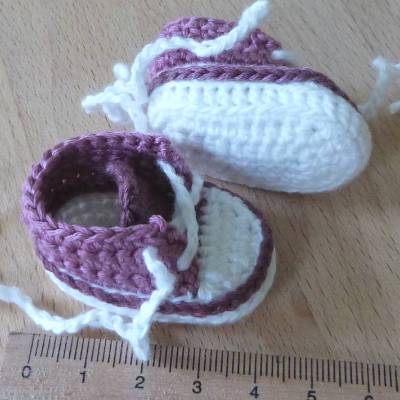 Häkelanleitung Mini-Puppenschuhe, Turnschuhe Größe 3-4 cm, pdf-Datei