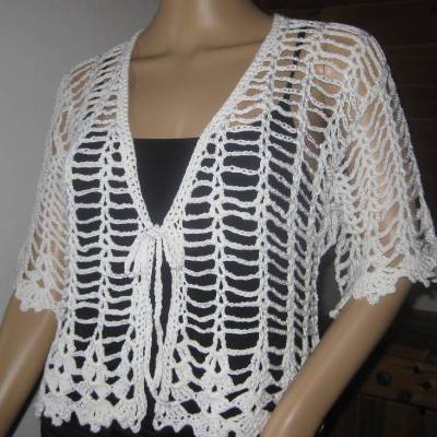 Häkeljacke, Sommerjacke, Bolero in weiß aus Viskose und Baumwolle