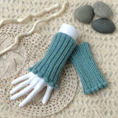 Pulswärmer / Armstulpen, Aqua, Hellblau, Noppenrand, Wollmischung, Handarbeit, gehäkelt