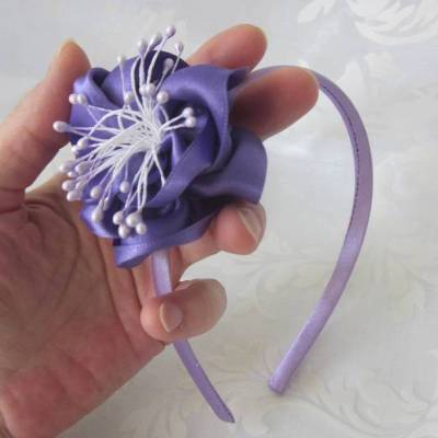 Festlicher Haarreif in Lila mit romantischer Satinblume "Sophie"