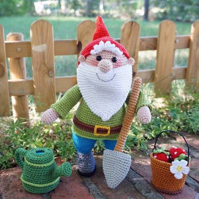 Häkelanleitung Gartenzwerg Paul mit Zubehör - PDF Datei