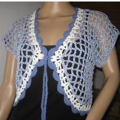 Bolero in Blau-weiß, Sommerjacke, Häkeljacke, Weste