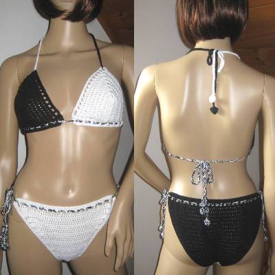 Bikini, Häkelbikini in schwarz-weiß aus Baumwolle mit Elasthan
