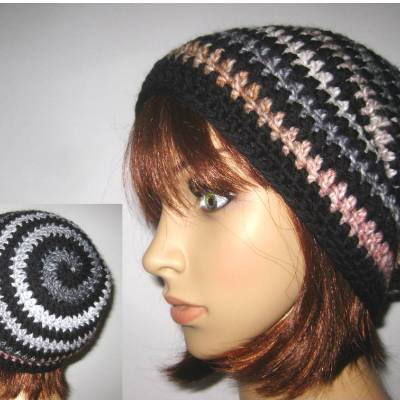 Mütze im Spiral-Design mit Farbverlauf, Beanie im Boshi Style, Häkelmütze