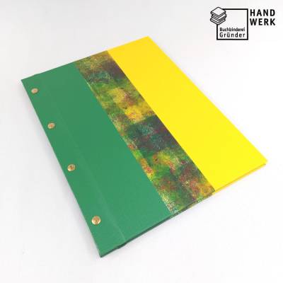 Mappe mit DIN A4 Klarsichthüllen, Buchschrauben, grün gelb, selbstgemachtes Buntpapier