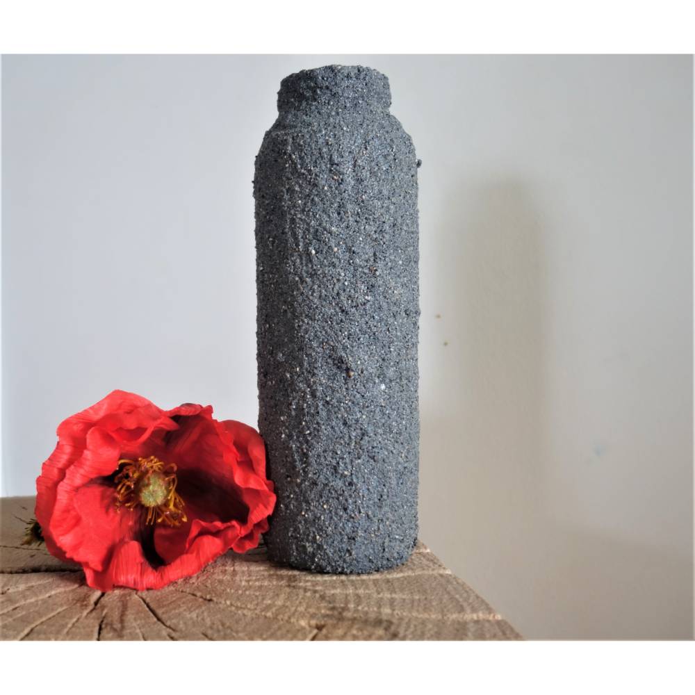 Handgemachte Upcycling Vase in Asphaltoptik | nachhaltige Dekovase anthrazit | moderne Deko für Regal & Wohnzimmer Bild 1