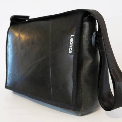 Leonca Tasche aus recyceltem Traktorschlauch & Leinen in 5 Größen
