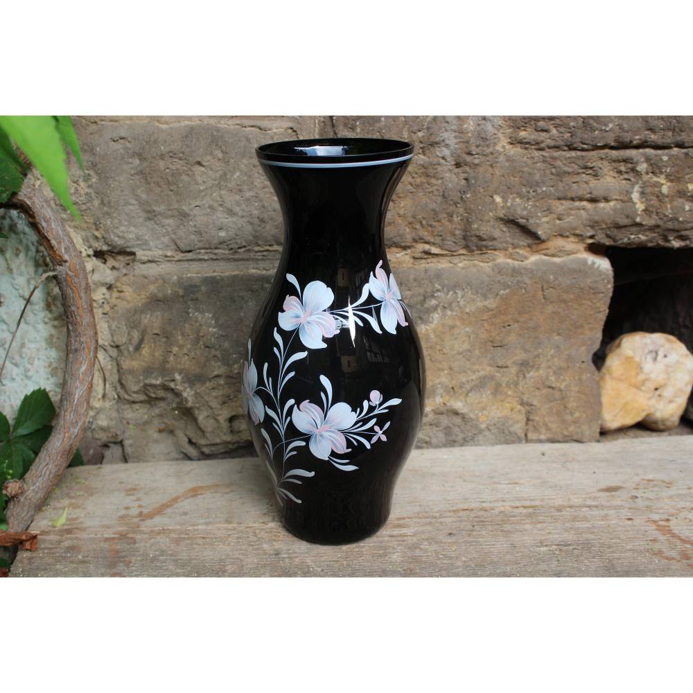 große Vase 29,5 cm Hyalithglas Schwarzglas Blumendekor Emaillefarben Handbemalt DDR