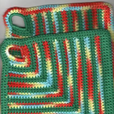 T0087 gehäkelt 2 Topflappen Untersetzer ca. 20 x 20 cm 100% Baumwolle Handarbeit grün blau rot gelb Küche