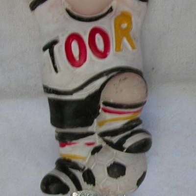 schöner Flaschenöffner  für Fußballfans
