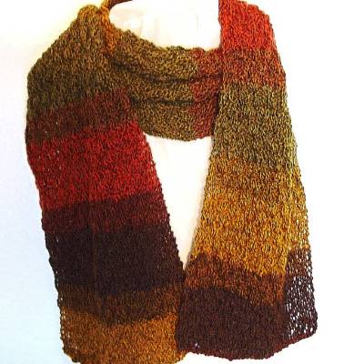 Strickschal Ramona-Color in Herbstfarben handgestrickt von Hobbyhaus