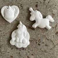 Einhörner  - 3 verschiedene Reliefs ohne Anhänger unterschiedlich sortiert - zum selber Anmalen