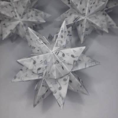 Origami Bastelset Bascetta 10 Sterne transparent mit Noten 5,0 cm x 5,0 cm