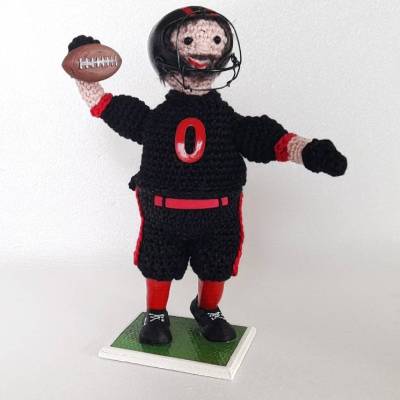 Eierwärmer American Football Spieler – Super Bowl Handgemachter Eierbecher mit Helm & Ball, personalisierbar