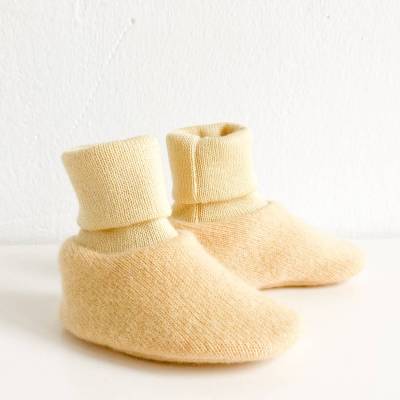 Babyschuhe 0-9 Monate Kaschmir/Merinowolle hellgelb Upcycling