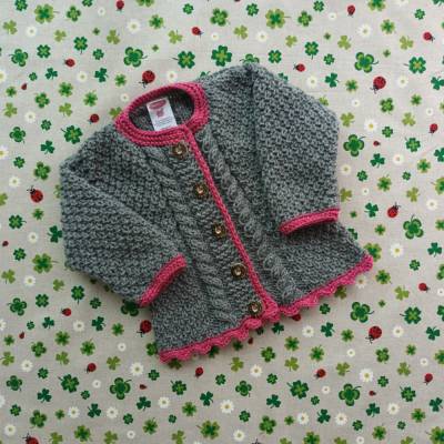 Trachtenjacke mit Zopfmuster Mädchen Pullover grau rosa Taufgeschenk Babyshower Taufe Taufkleidung Kindergeburtstag