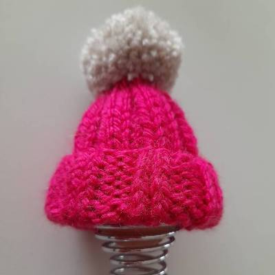 Eierwärmer, kleine Pudelmütze mit Bommel, gestrickt, rosa