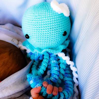 Häkelanleitung für die kleine Qualle ,,BLUE