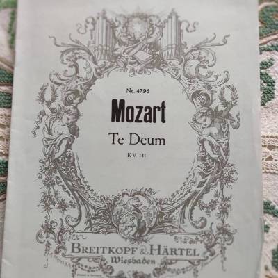 Notenblätter zum Basteln und Dekorieren - Klaviernoten