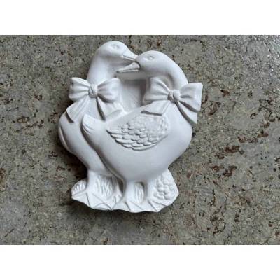 Gänsepärchen Groß -  Ein Gipsrelief zum Bemalen mit Anhänger 