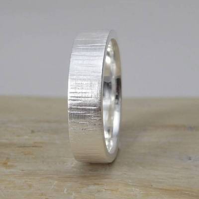 Silberring "Stroke" mit Hammerschlag Struktur, schmaler gehämmerter Bandring, Freundschaftsring Silber 925