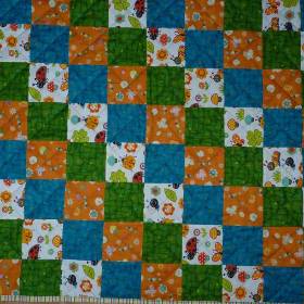 Kuschel- / Krabbel- / Kinderwagen- /Babydecke mit Raupen und Schmetterlingen Decke ca. 75 x 90 cm