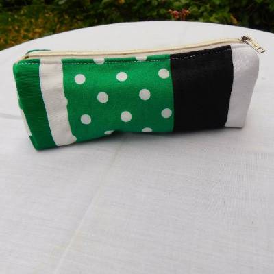 kleine  grün schwarze   make up Tasche