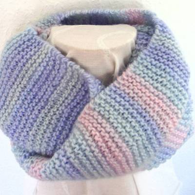 Kinderschlauchschal Loopschal Carrie schöne Pastelltöne handgestrickt