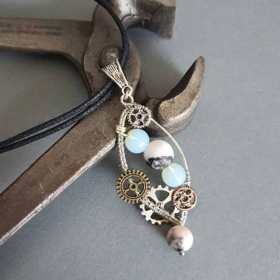 Aurora Steampunk - Drahtschmuck Anhänger mit Perlen/ Jaspis & Opalit Anhänger aus Draht/ Handgemachter Statement Schmuck
