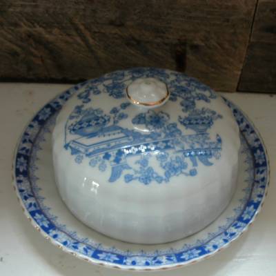 Porzellan Butterdose China blau – Vintage mit Brandriss, H 9 cm, D 16 cm