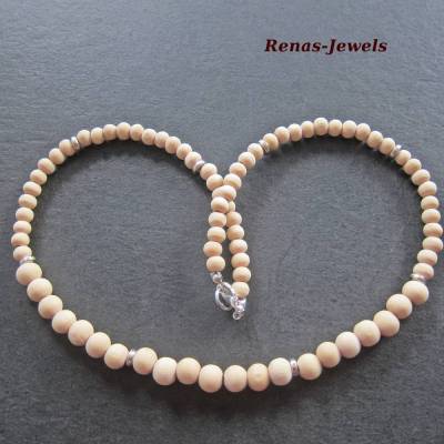 Männerkette aus Holzperlen in Beige und Silberfarben – Herren Kette mit Metallperlen & Karabiner