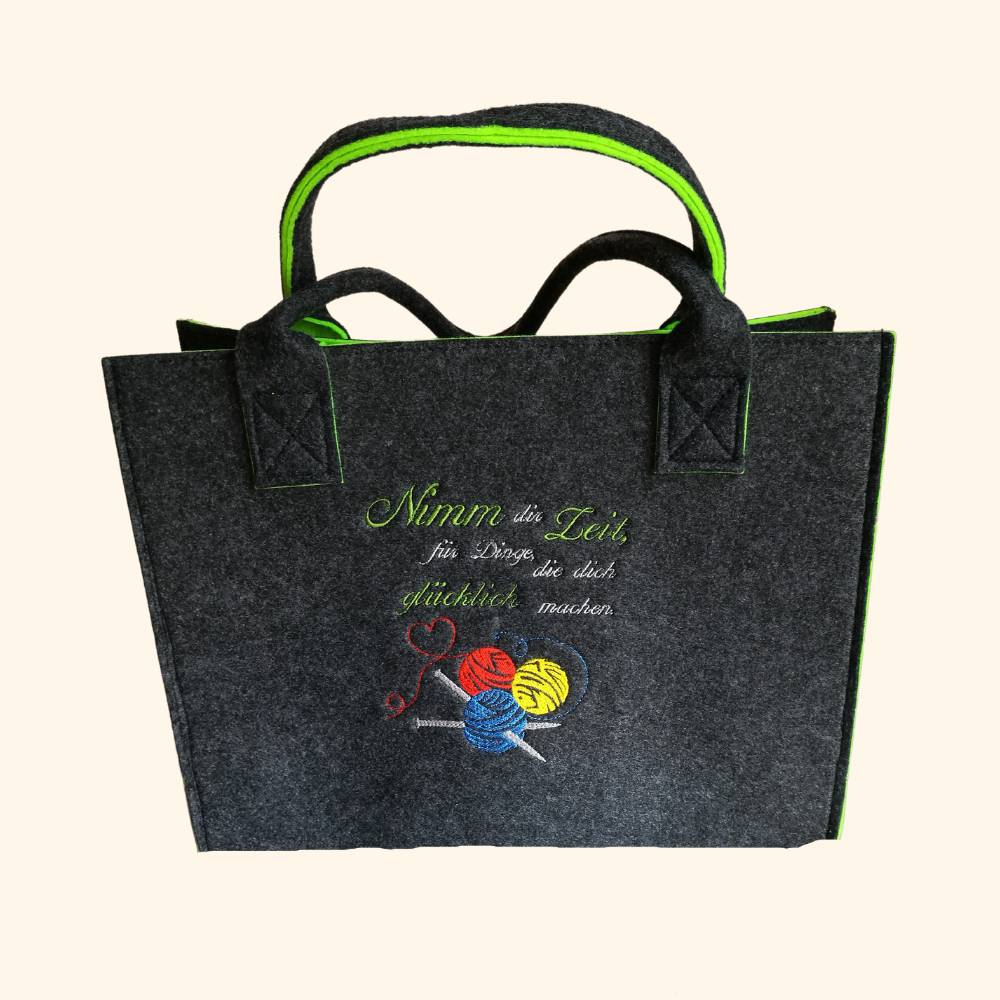 Filztasche für Wolle & Strickzeug – Personalisierte Projekttasche mit Spruch – Handarbeitskorb Geschenk für Strickerinne Bild 2