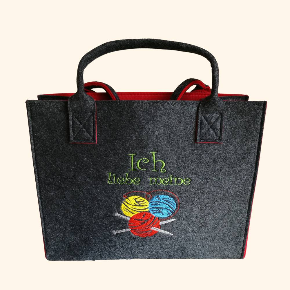 Filztasche für Wolle & Strickzeug – Personalisierte Projekttasche mit Spruch – Handarbeitskorb Geschenk für Strickerinne Bild 3