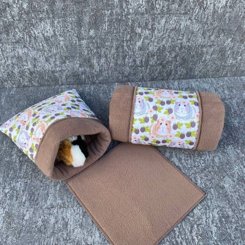 Set Kuschel-Tunnel / Kuschel-Sack inkl. PipiPad Meerschweinchen "Guinea Pig Brombeeren/hellbraun"