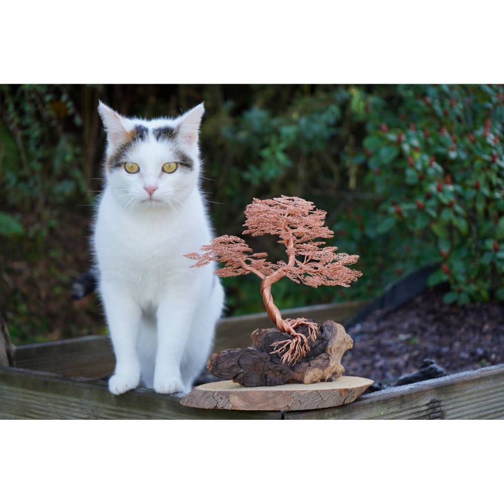 Knstlicher Baum als besondere Dekorationsidee fr Wohnzimmer und Kche,  Deko aus Holz und Draht, Drahtbaum auf Wurzel
