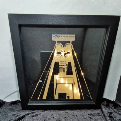Ruhrpott Bilderrahmen mit Licht – Personalisierter Spiegel 20x20 cm Zechen Tetraeder Museum