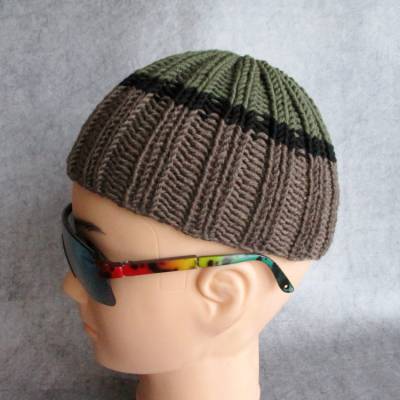 Kurze Männermütze, Fischermütze, formstabil durch elastische Wolle, Strickmütze