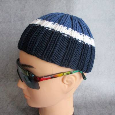 Kurze Männermütze, Fischermütze, formstabil durch elastische Wolle, Strickmütze