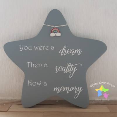  Erinnerung an ein Sternenkind, Geschenk für Sterneneltern, individuelles Trauergeschenk, grauer Stern, Regenbogen