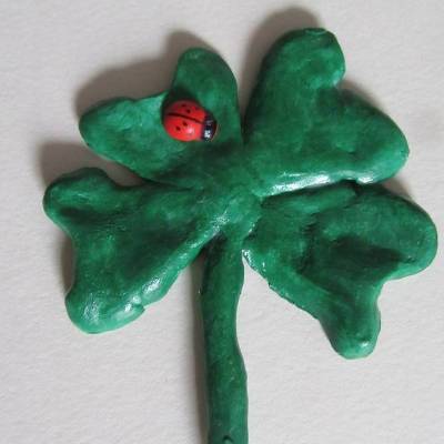 Glücksbringer - Kleeblatt mit Marienkäfer