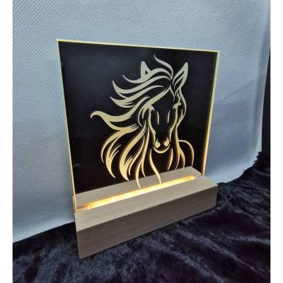 Leuchtende Glasspiegel mit Lasergravur, Motiv Pferdekopf, Einhorn, Baummotive mit Familie oder Kinder, Personalisierung 