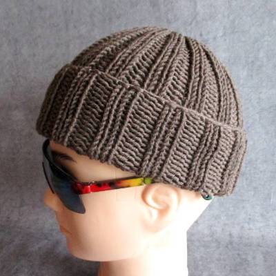 Kurze Männermütze, Fischermütze, formstabil durch elastische Wolle, Strickmütze