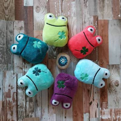 Glücksbringer "Toni Glücksfrosch" der Mutmacher für die Tasche oder Schulranzen