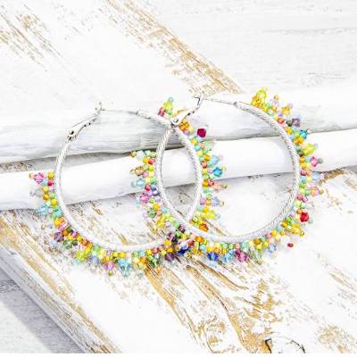 lässige hippie ohrringe, creolen, weihnachtsgeschenk, adventskalenderfüllung, glasperlen, bunt