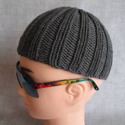 Kurze Männermütze, Fischermütze, formstabil durch elastische Wolle, Strickmütze