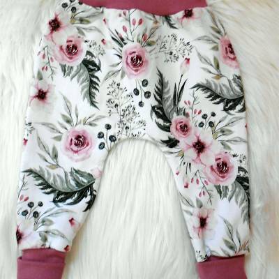 Baby-Pumphose Gr.80 romantische Rosen