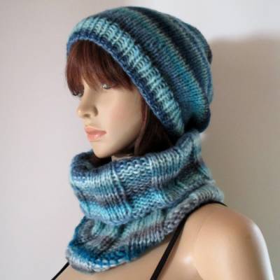 Set: Schlauchschal und Mütze, gestrickt aus weicher Wolle in tollen Farben