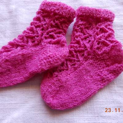 Reizende handgestrickte Mädchensöckchen ,Größe 19/20,
