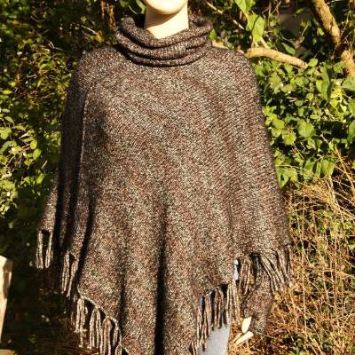 toller Strickponcho aus Merino extrafine & Kid Mohair mit Loop, Mütze, Stulpen